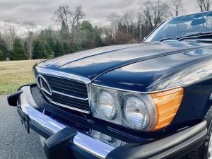 Mercedes-Benz 560 SL 1986 года  (NA)